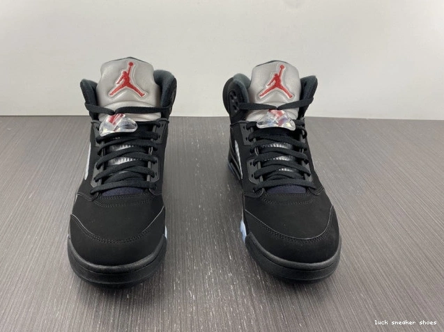 Reps LUCY Retro Metallic 5 Black (2016) Jordan 845035-003 0820